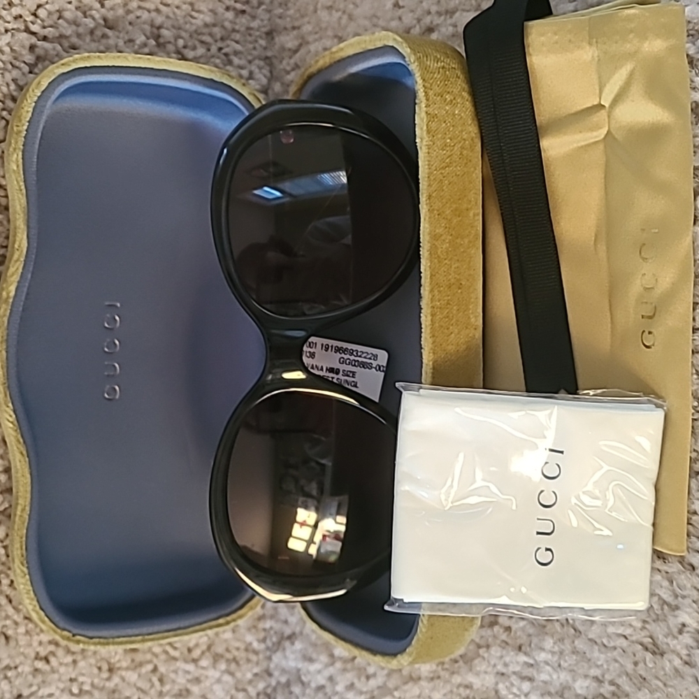 GUCCI Havana Sunglasses